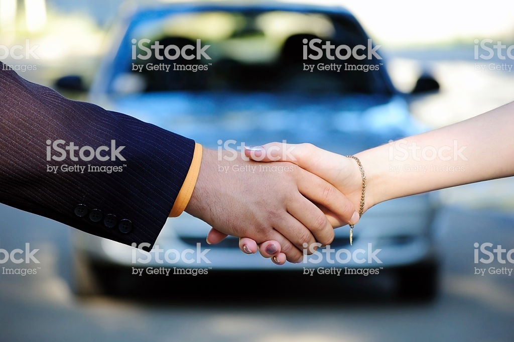 https://www.istockphoto.com/ru/%D1%84%D0%BE%D1%82%D0%BE/%D0%B0%D0%B2%D1%82%D0%BE%D0%BC%D0%BE%D0%B1%D0%B8%D0%BB%D1%8C-%D0%BF%D1%80%D0%BE%D0%B4%D0%B0%D0%B6%D0%B0-gm160143914-17893990