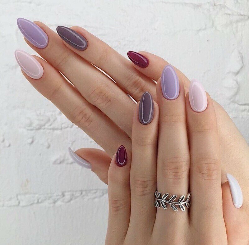 Красивый маникюр — это всегда плюс сто баллов к вашему образу, в то время как антитренды — минус 200 очков. Проверьте, не входит ли выбранный вами нейл-арт в список табуированных тенденций Весны-Лета 2019!

Какие цвета, рисунки и эффекты на ногтях теперь под строгим запретом?