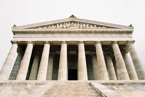 https://cdn.pixabay.com/photo/2018/09/27/11/15/walhalla-3706774__340.jpg