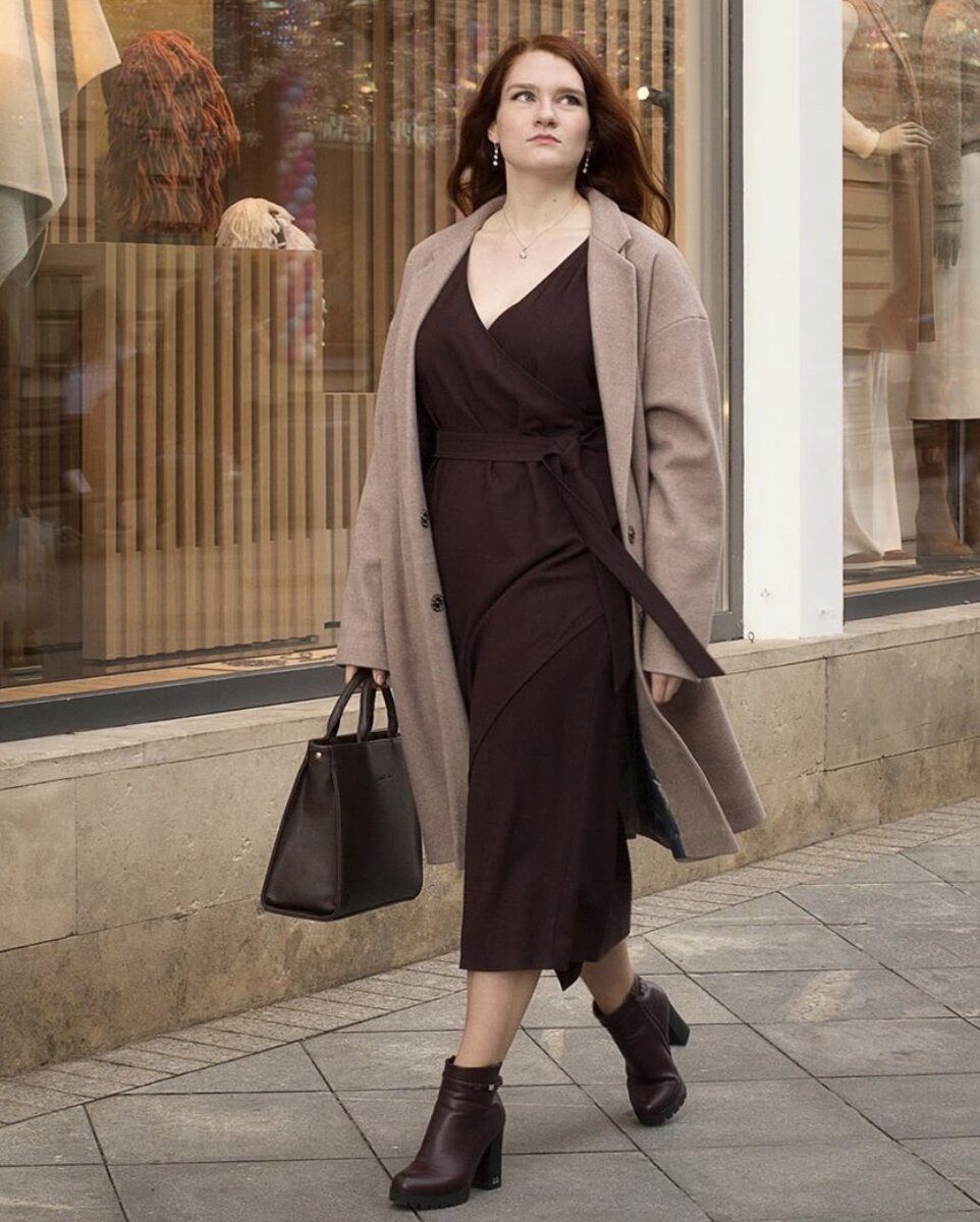 Пальто: 12 200, платье: 9 150