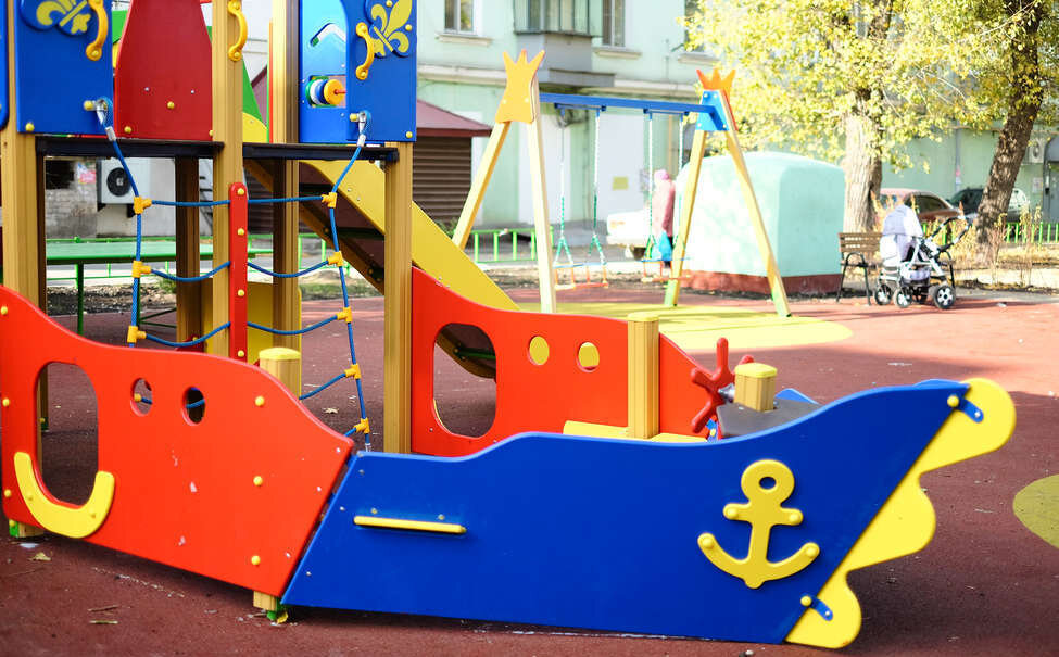 площадка липецк плеханова. детская площадка липецк. 1 микрорайон липецк. детская площадка липецк. детский площадка в липецке новая.