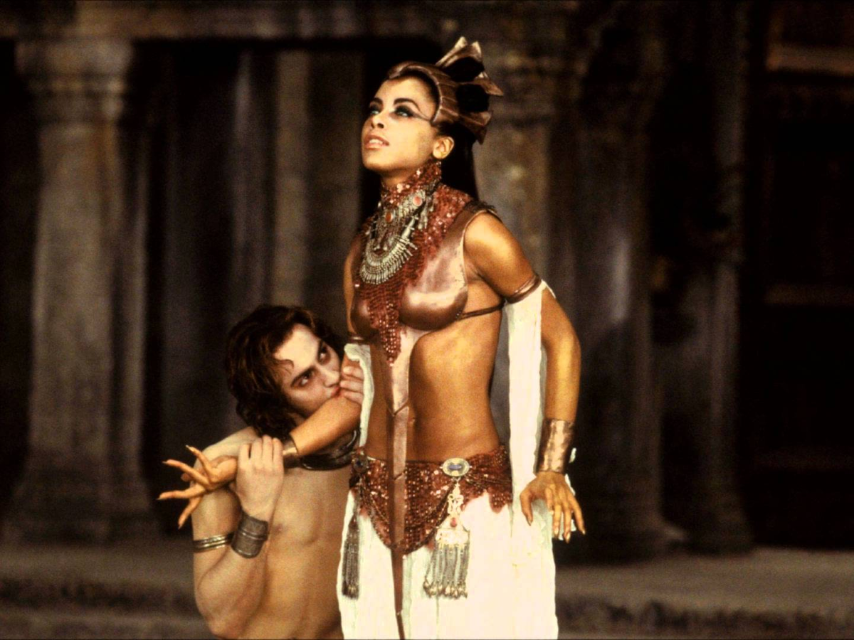 Стюарт Таунсенд Ирландский актёр
Ирландский актёр, кинорежиссёр, сценарист и продюсер.

    Родился: 15 декабря 1972 г. (46 лет), Хоут, Дублин, Ирландия
    Рост: 180 см
    В браке с: Шарлиз Терон 