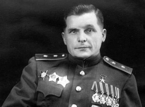 Великий и принципиальный, Сергей Ильюшин.