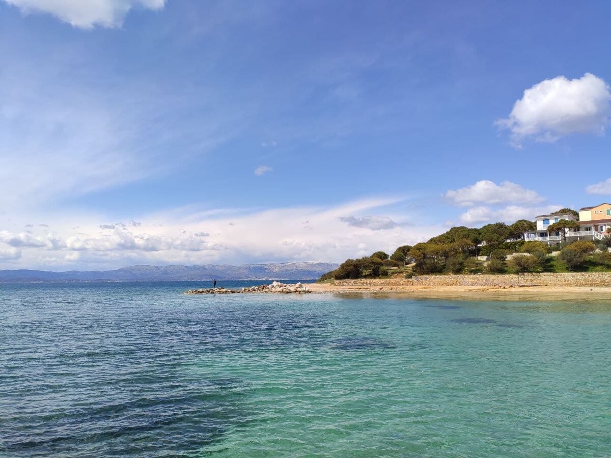 и вода прекрасного цвета...