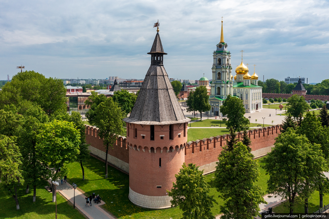 Где в туле можно. Тульский Кремль экскурсии. Город под Кремлем. Маленькая крепость на окраине Тулы. Тульский замок.