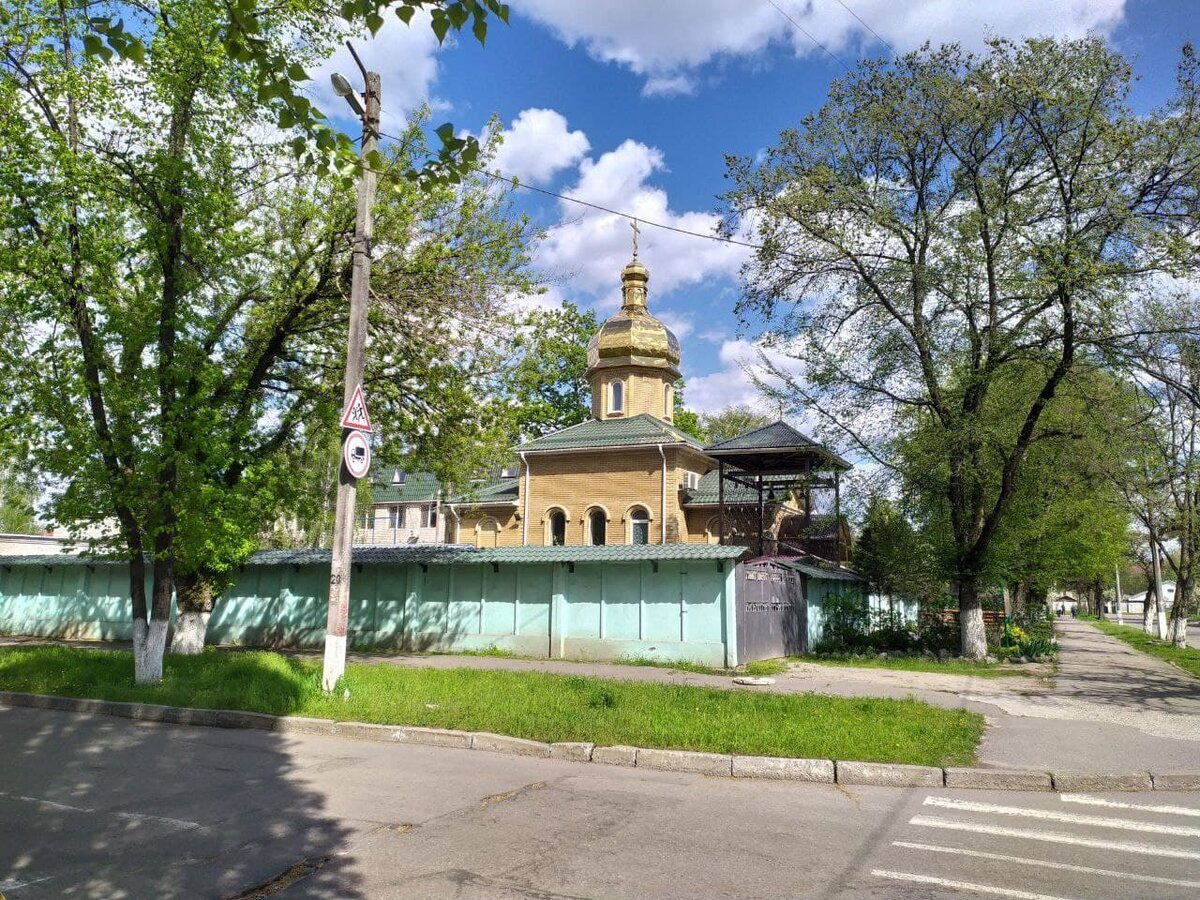 Ответ на интересующий меня вопрос я буду искать в ближайшем к дому храме 