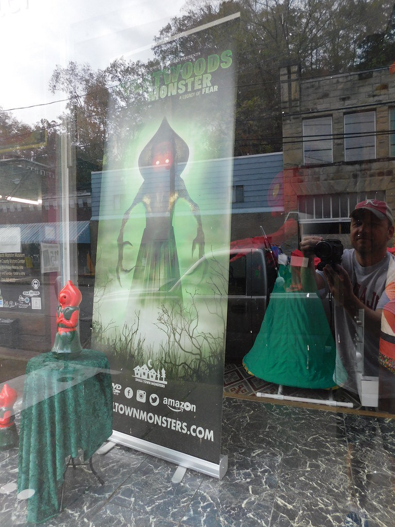 Зачастую данного монстра изображают именно так