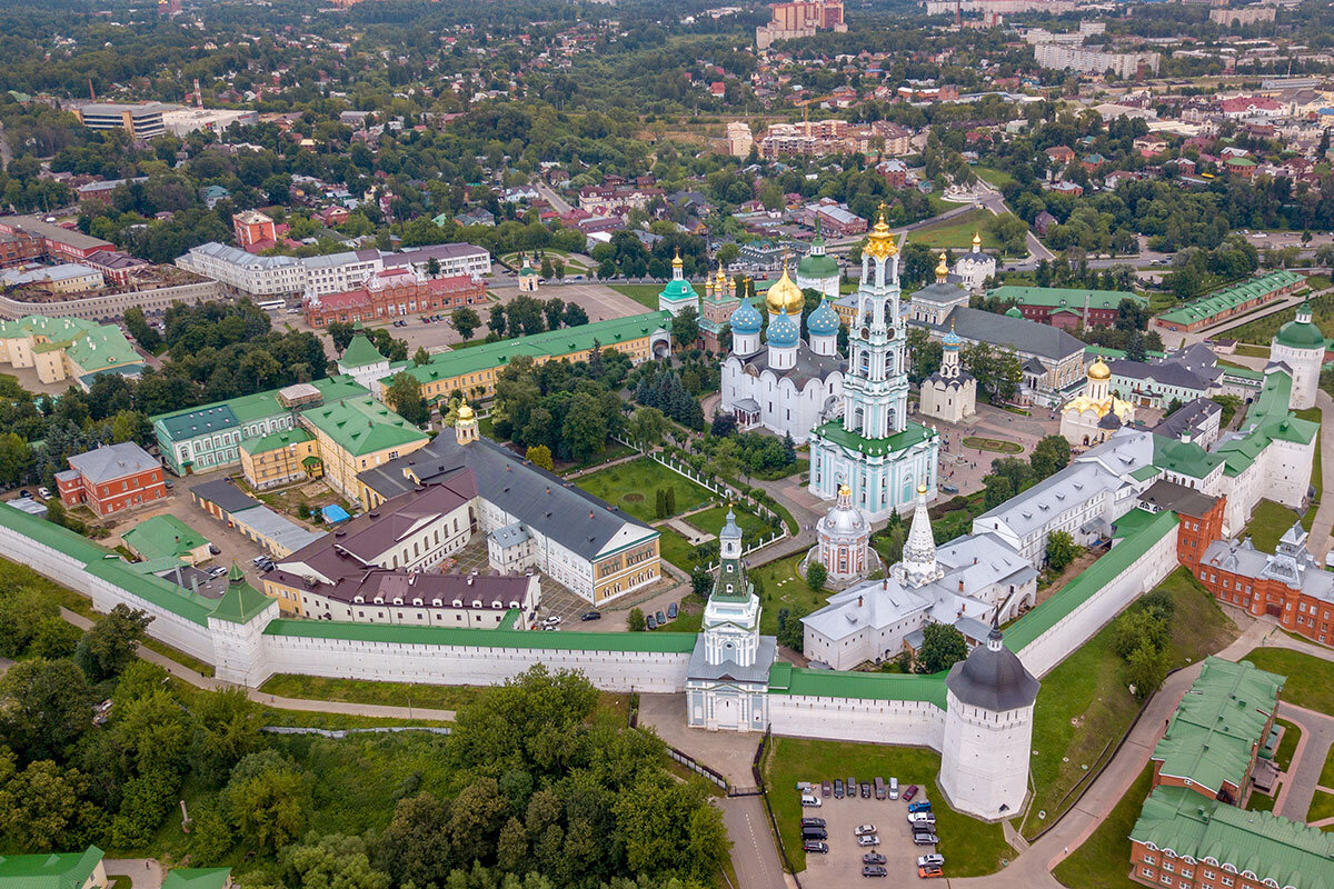 Монастыри сергиева посада фото