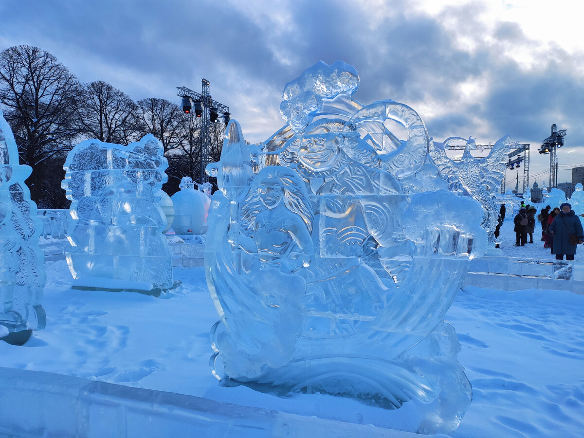 Ледяные скульптуры в москве до какого числа