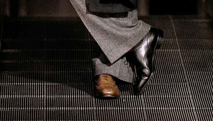 Кадр из фильма "Высокий блондин в чёрном ботинке" (1972)