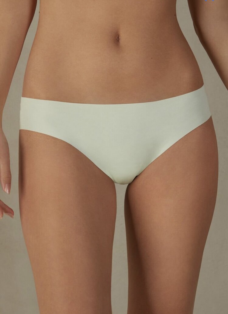 Самые любимые, мягкие, бесшовные, приятные пастельные расцветки, не видны под одеждой,  внешний вид сохраняется около полугода, при условии каждодневных стирок.