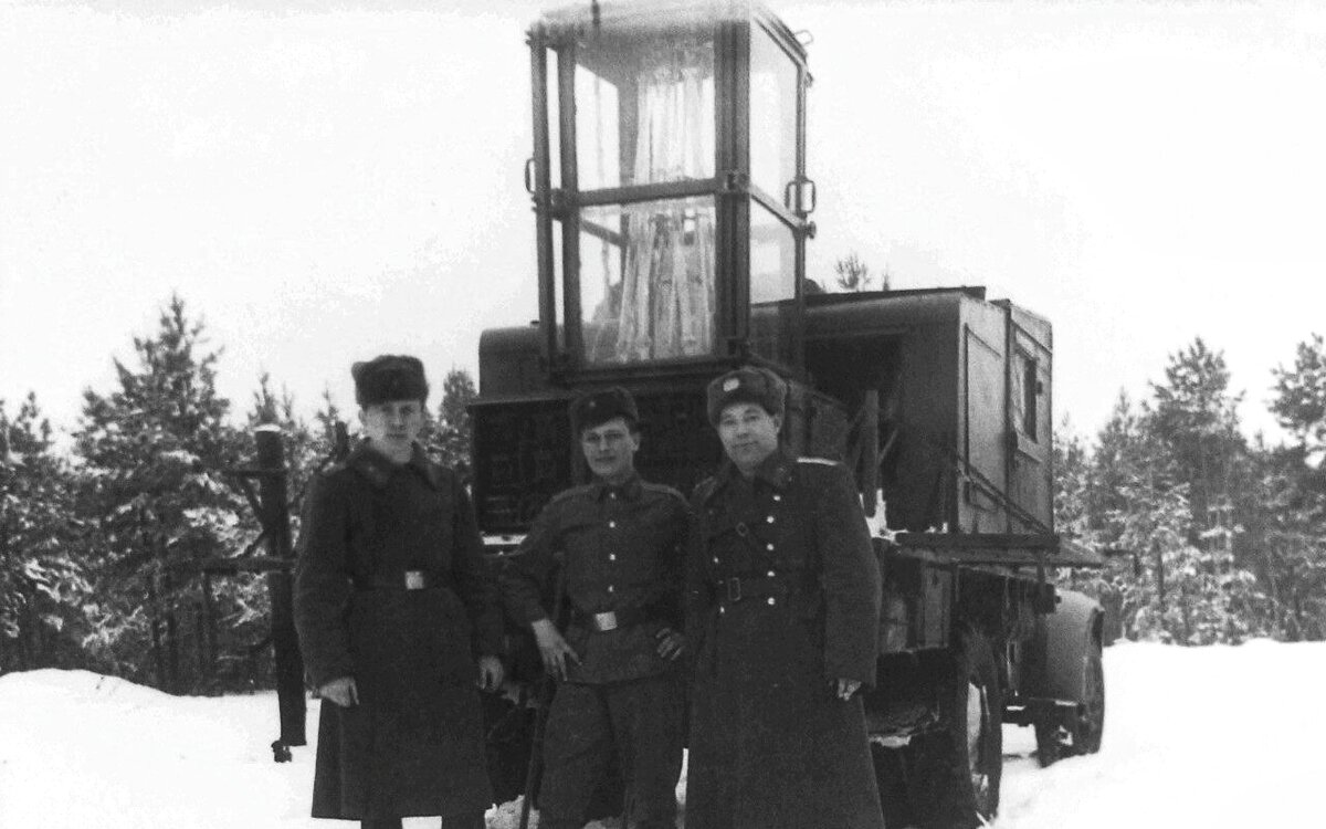 Начальником вот такого кодово-неонового светомаяка являлся автор публикации в период своей службы в СА. Фото из открытых источников.