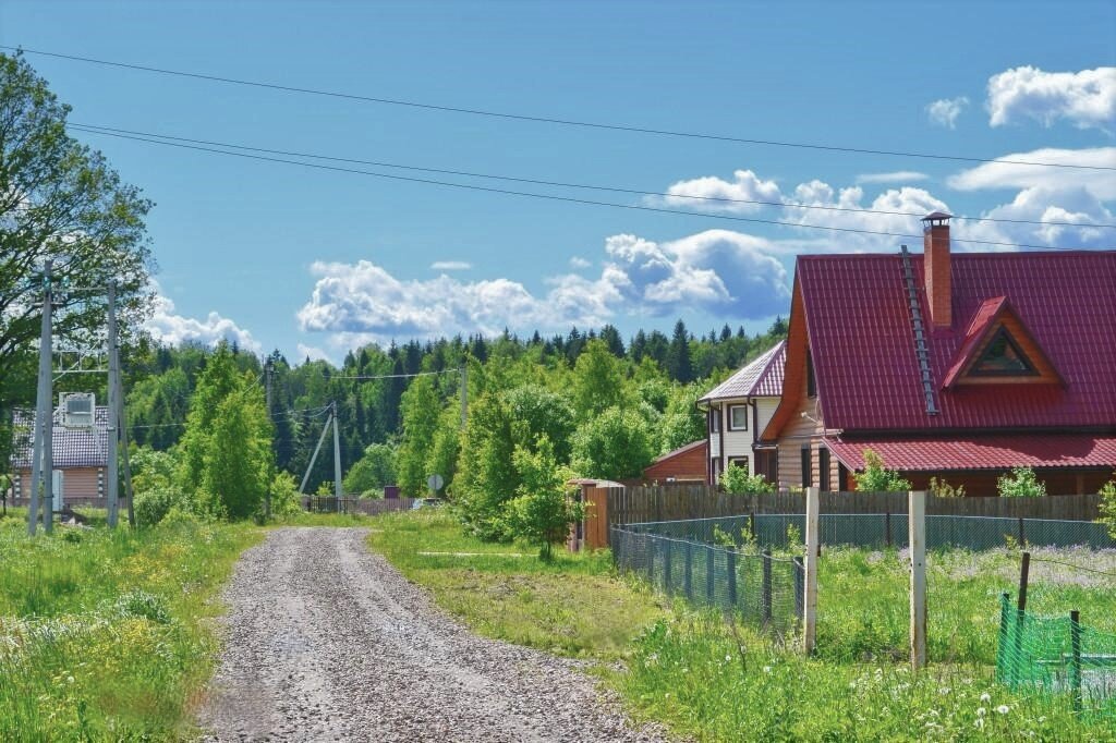 Участок в дачном поселке. Деревня Путятино Сергиево-Посадского района. Дачный поселок. Деревни возле Москвы. Лучшие дачные поселки Новосибирска.