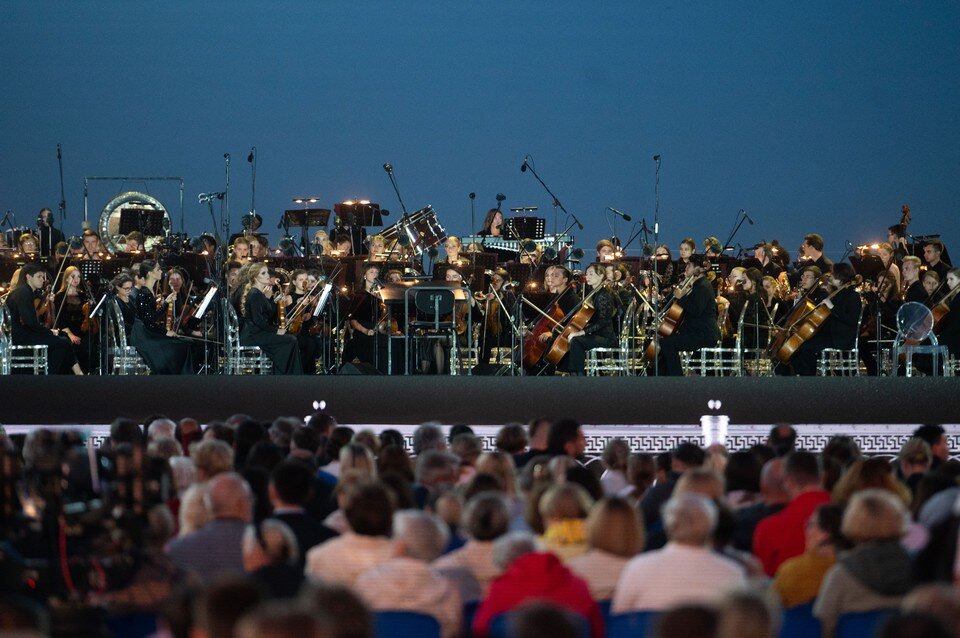     В концерте приняли участи известные артисты. Юлия ПЫХАЛОВА