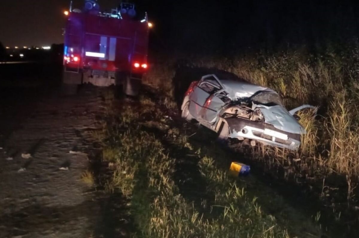    Водитель иномарки въехал в пожарную машину под Екатеринбургом и погиб