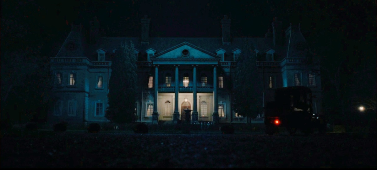 Цветы на чердаке. Начало-мрачная история женщины,которая несколько лет ...