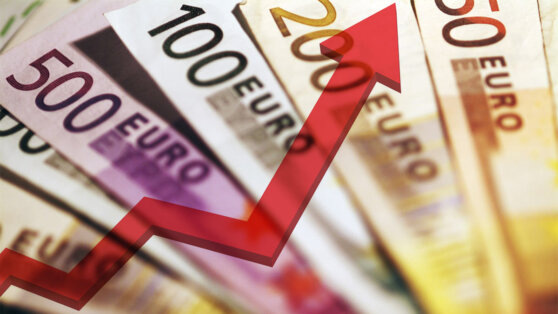    Курс евро на Мосбирже превысил 105 рублей Дарья Смирнова