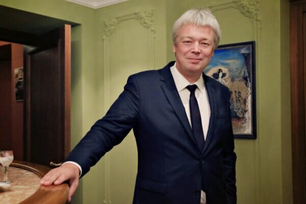 Александр Стриженов, фото: helikon.ru