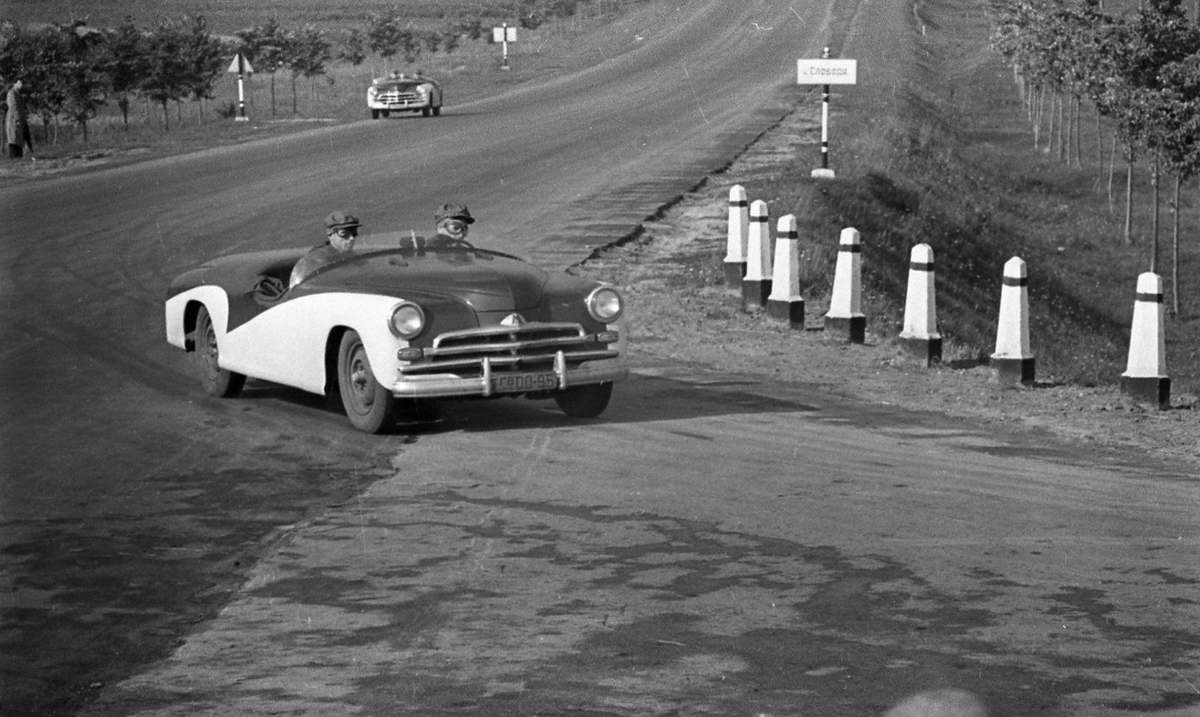 1956 год фото. ЗИЛ машина 1956 года. Гоночная машина 1956 года. Международные автогонки СССР. 1950 Год СССР гонки на машинах.