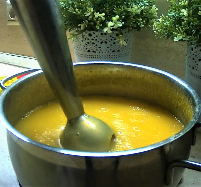 Нежный и наивкуснейший сырно-тыквенный суп - благодаря ему вы полюбите тыкву.