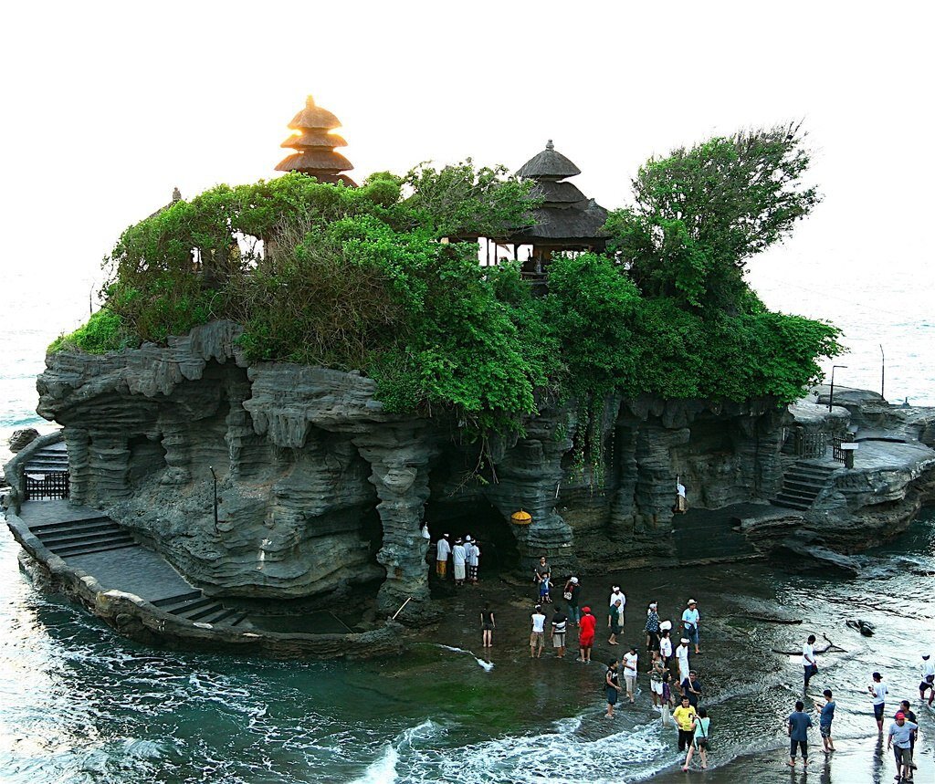 Бали фото достопримечательности Индуистский храм - Pura Tanah Lot. Рассказываем про самый знаменитый храм на ост