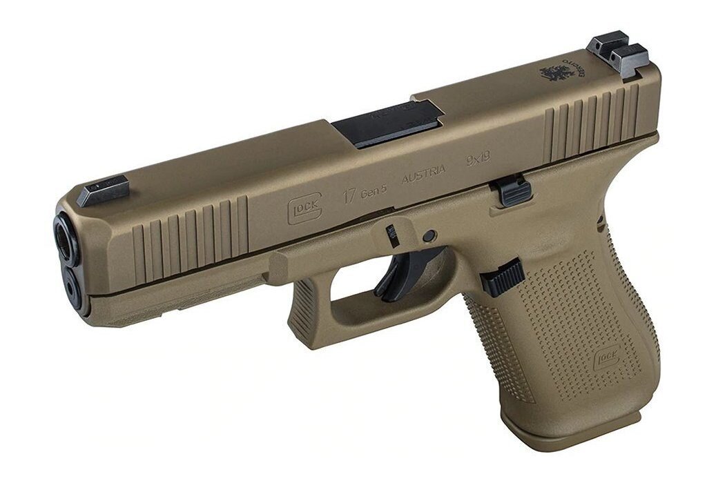 9-мм пистолета Glock 17 Gen 5  в расцветке FDE