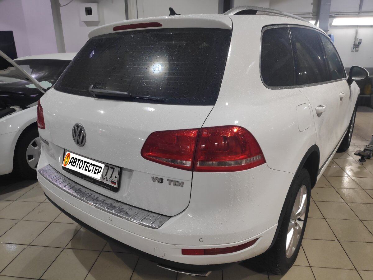 VW Touareg 2012 фото autotester