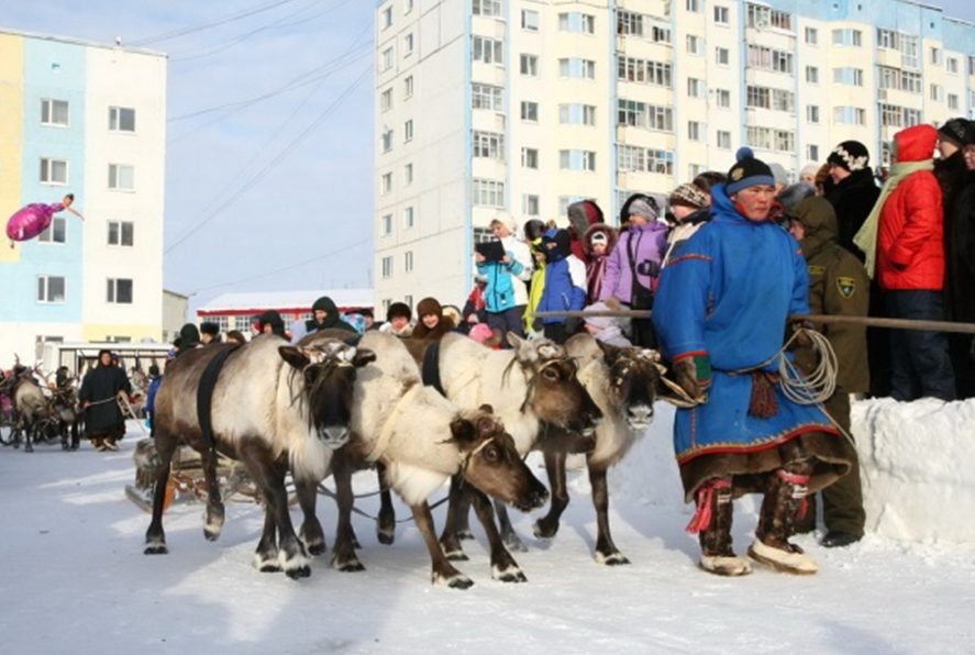 На самом деле, в Ямало-Ненецком АО зарплаты высоки только у вахтовиков и чиновников