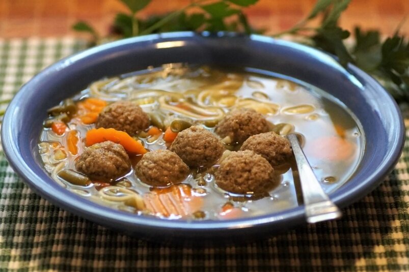 Слишком горячие или холодные продукты могут вызвать повышенную кислотность. Фото: pixabay.com