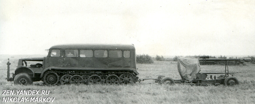 До постройки ДМ-21 в НИИ-21 эксплуатировалась динамометрическая машина на базе трофейного полугусеничного тягача Famo