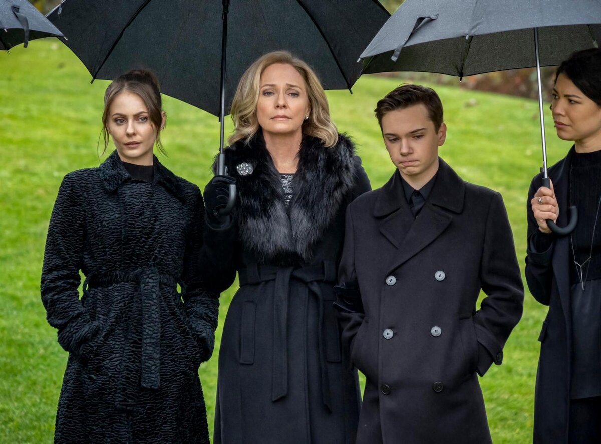 На твоей стороне 2 9. Стрела сериал 2020. Стрела сериал 8 сезон. Стрела 2012 сериал. Стрела фильм 2020.