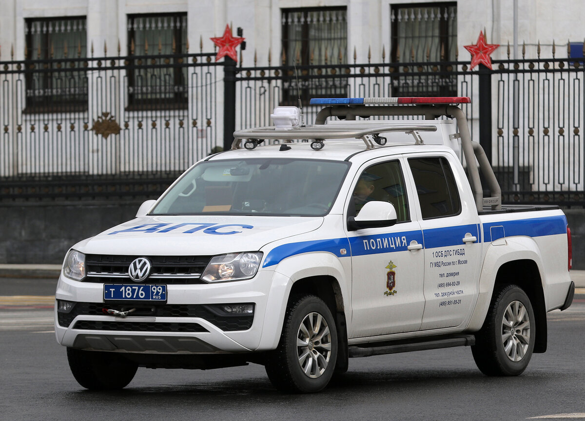 с помощью лебедки экипаж ДПС самостоятельно может передвинуть пострадавшие в ДТП автомобили, освободив трассу, не дожидаясь прибытия эвакуатора