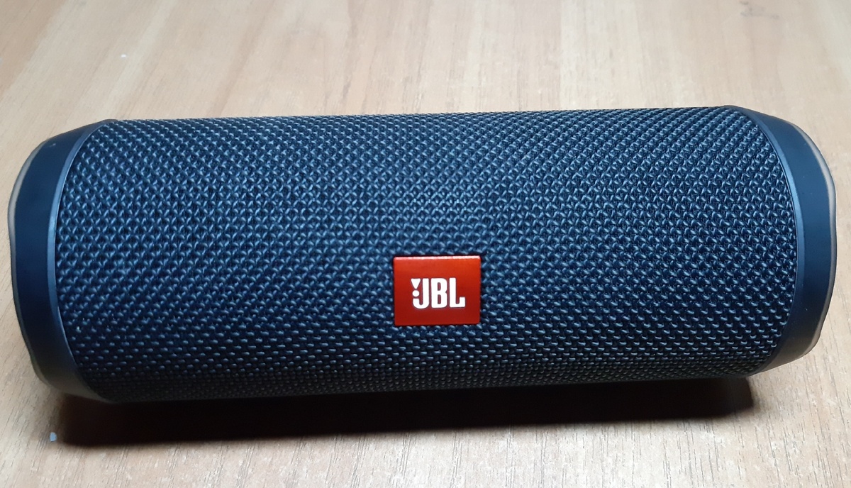 Музыка и лечит , и губит  , но надо всегда следовать своим путём и все получится.