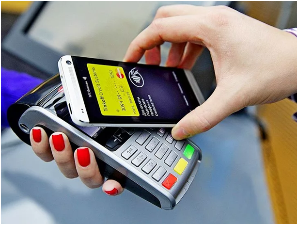 Оплата смартфоном (с биометрией, с функцией NFC) – как «приучение» платить одним взмахом руки. Чтоб в будущем человек с лёгкостью платил ладонью.