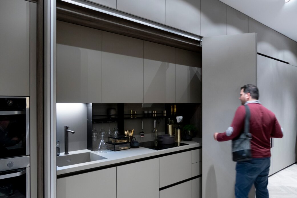 Pocket door 