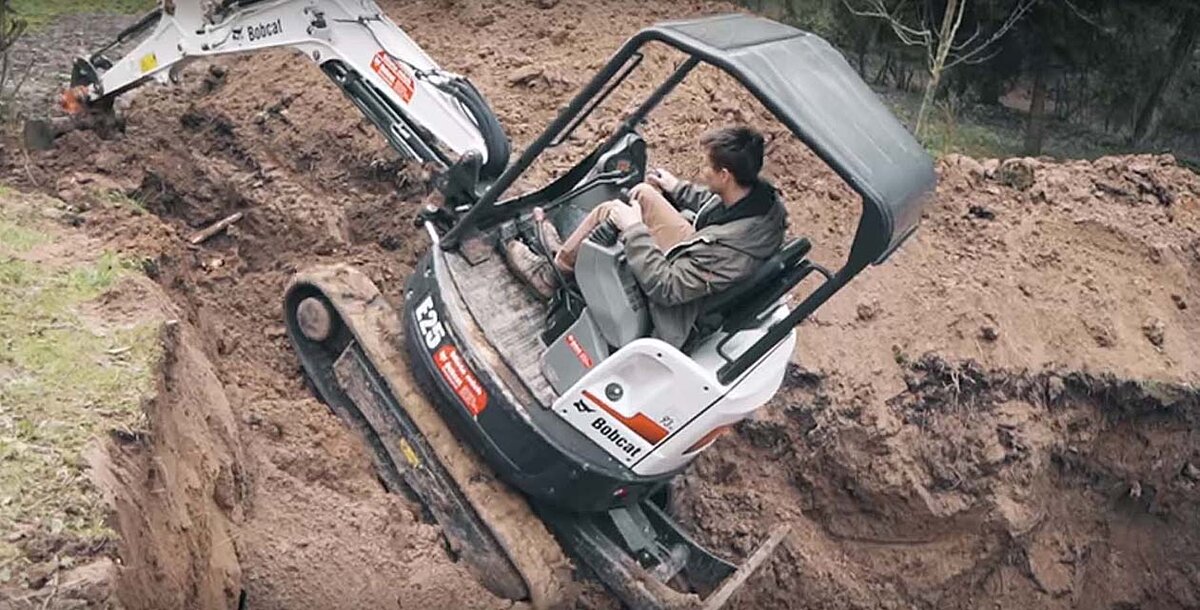 Экскаватор освоили быстро