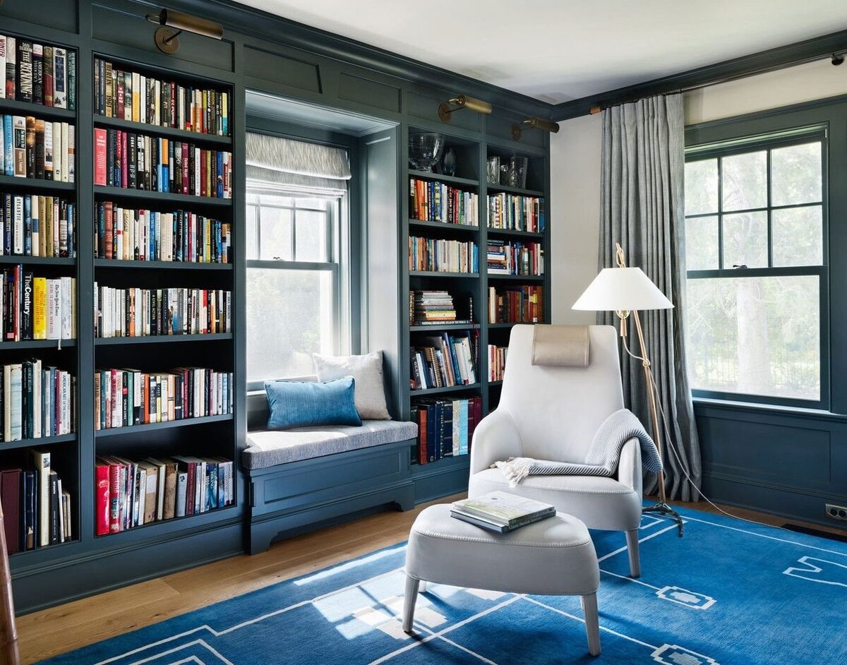 Оформление полок и стеллажей: эффективное создание стильного интерьера