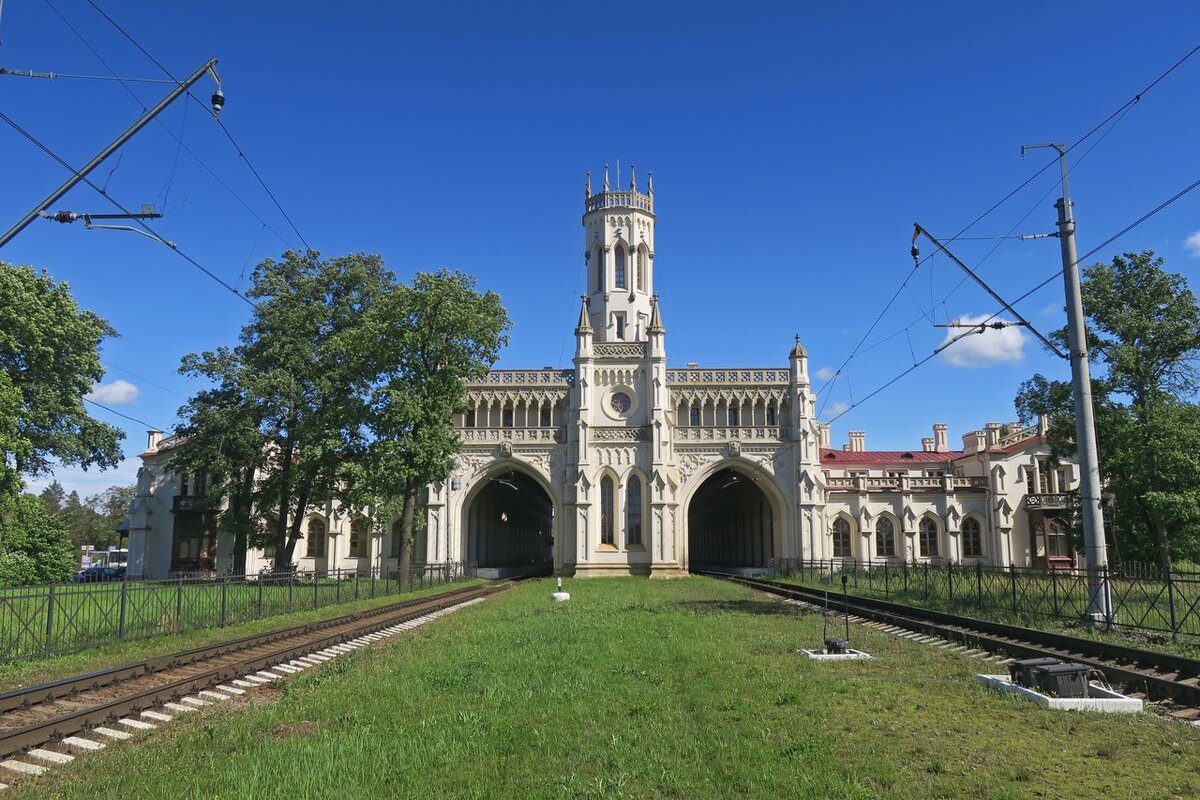 старый вокзал в петергофе для