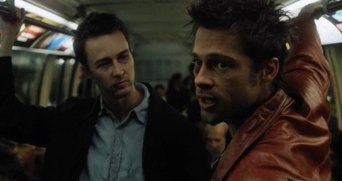 Рассказчик и его воображаемый друг. Далеко не единственный воображаемый друг. (Кадр из фильма «Бойцовский клуб»)