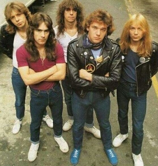 Состав "Iron Maiden", в котором группа записала свой первый альбом (слева направо) - Клайв Барр, Стив Харрис, Деннис Страттон, Пол Ди'Анно, Дэйв Мюррей