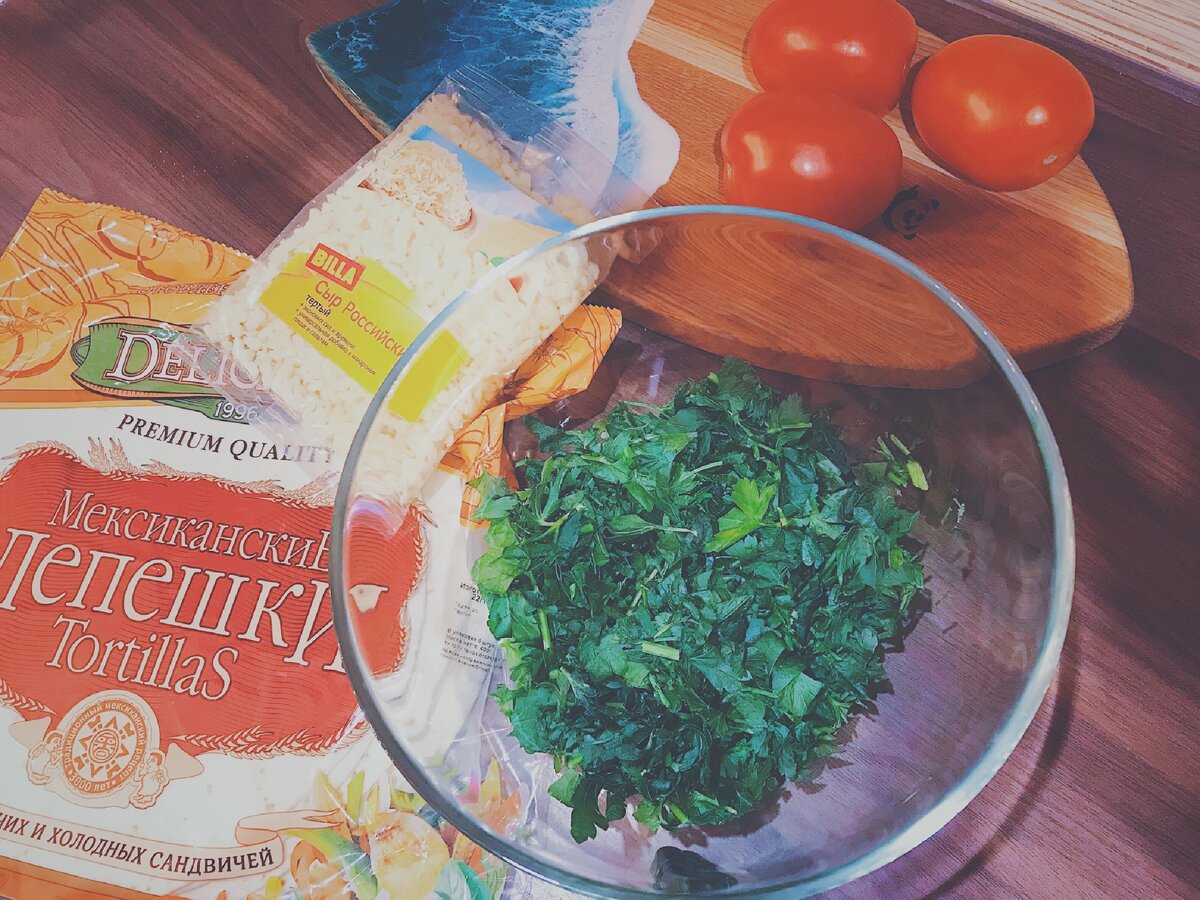 Зелень выбирайте на свой вкус. Я смешиваю петрушку и укроп. Можно добавит кинзы, но я не любитель