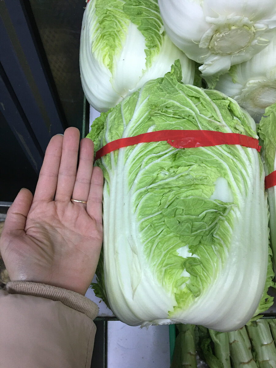 Какого размера овощи в Китае !