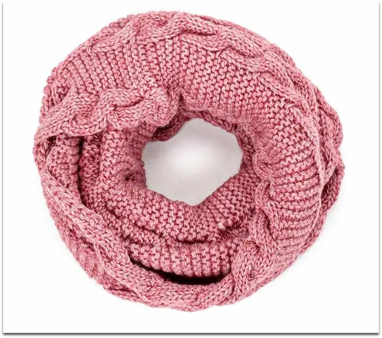 Снуд №1. Фото взято с сайта: https://www.lamoda.ru/p/mp002xw1gz95/accs-ruxara-snud/