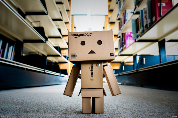 Не рекомендуем доставлять коробки, вес которых вместе с товаром превышает 15 кг. Такой вес повышает риск поломки при штабелировании.