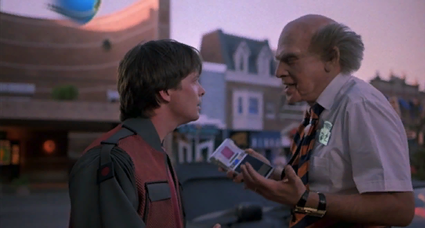 Кадры из фильма "Назад в будущее".