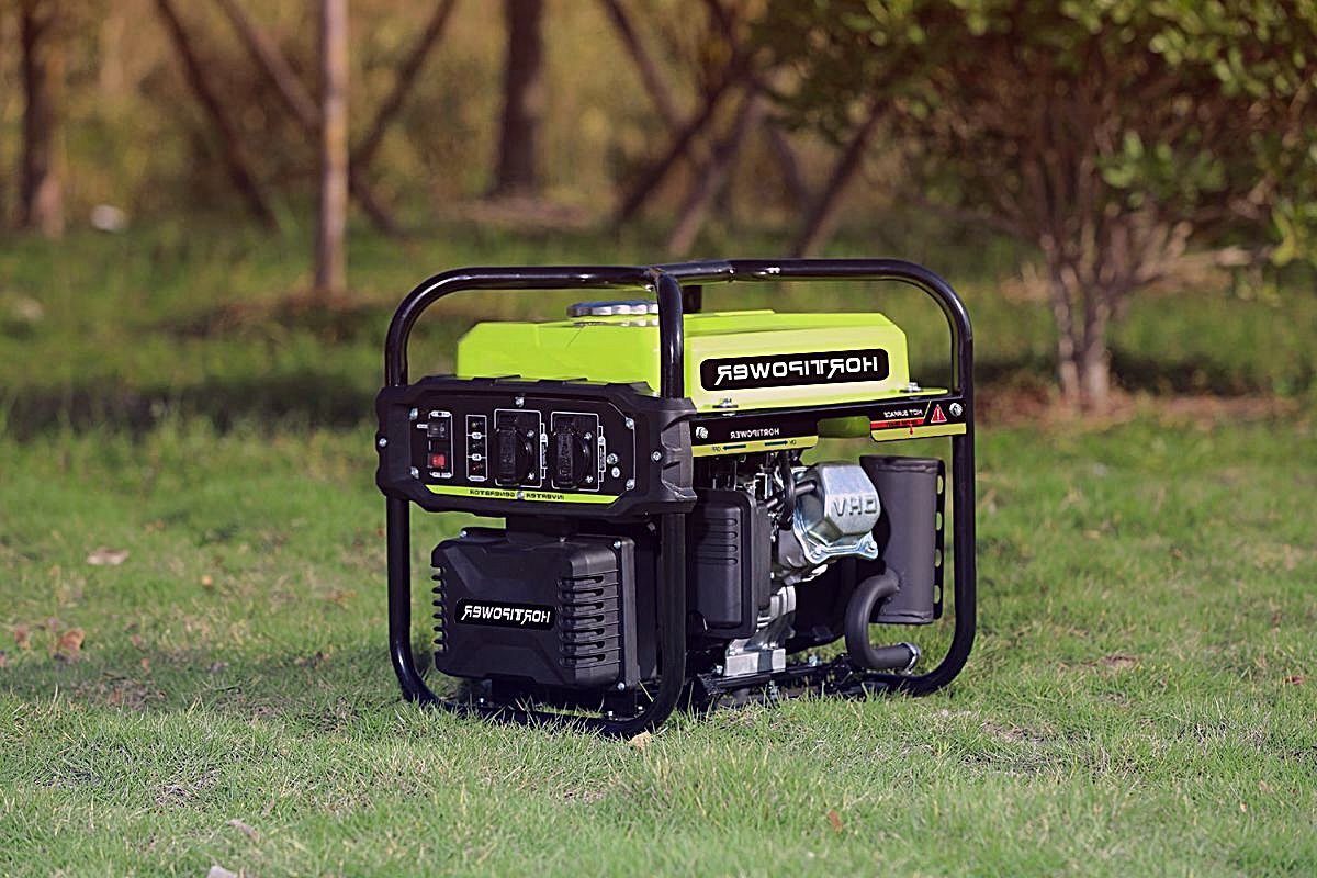 Вот такой вот генератор и лишил меня места под запаску в поездах на отдых. Есть и гораздо более компактные модели, но этот мне достался буквально за бесценок.