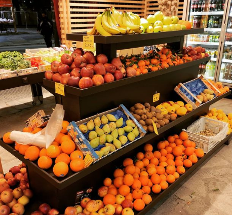 В отдел с фруктами Ира идти отказалась