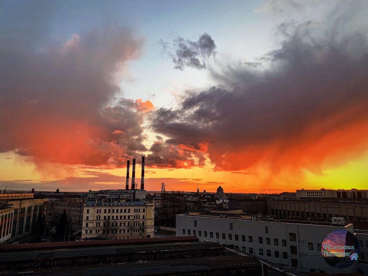 Многие из использованных  фото сделаны непосредственно автором, во славу концептуальности, конечно же.
