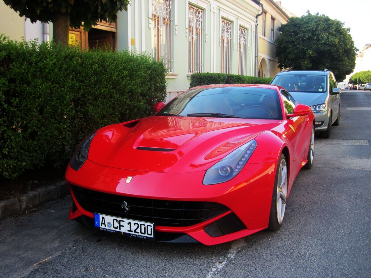 Ferrari f12berlinetta