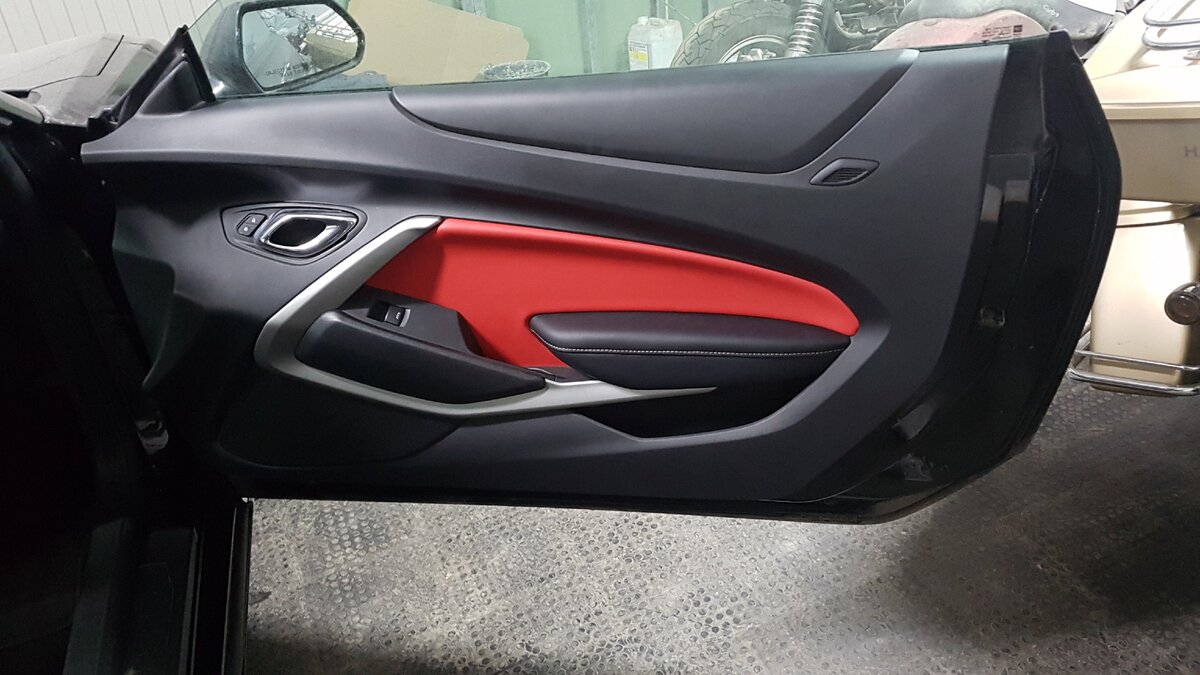 обновление интерьера красавца Chevrolet Camaro